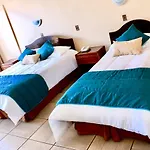 Hotel Garra De Leon