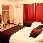Hotel Garra De Leon